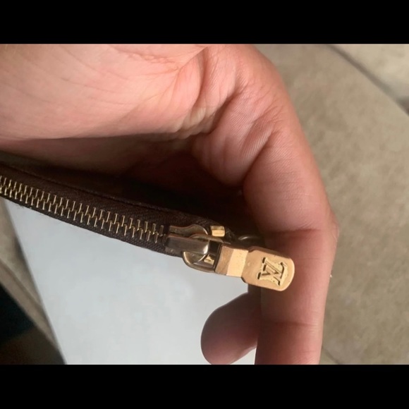 Louis Vuitton coin pouch Authentic - Picture 2 of 6